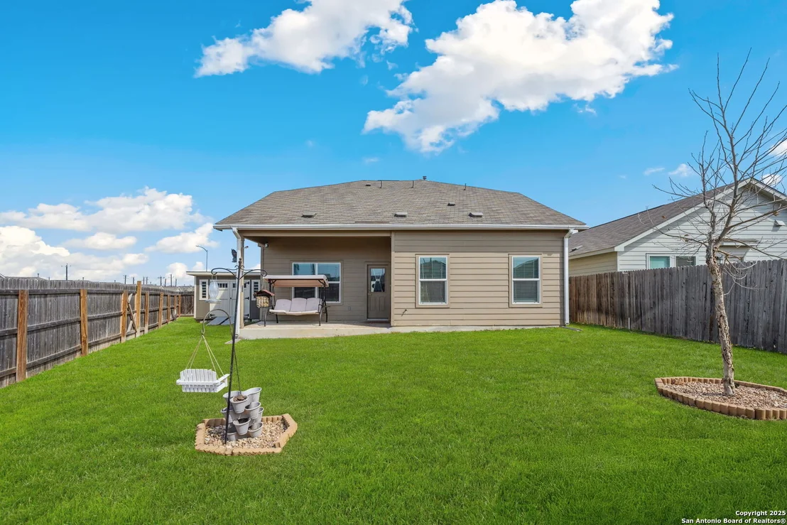 Photo of 11903 PEWEE
