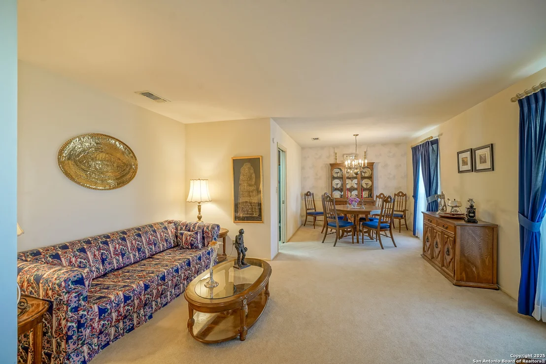 Photo of 6514 Robin Forest
