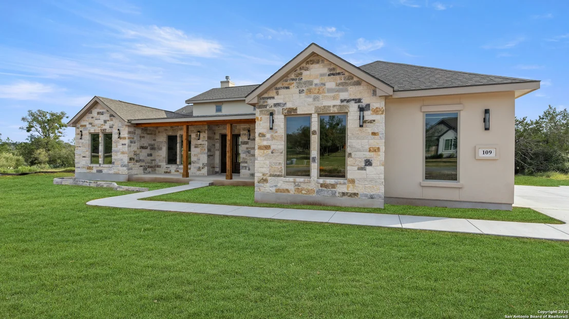 Photo of 109 Lazy Oak Pl