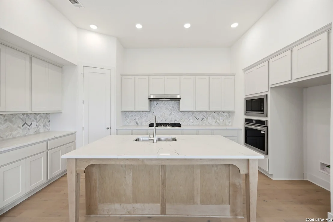 Photo of 2260 Altiplano