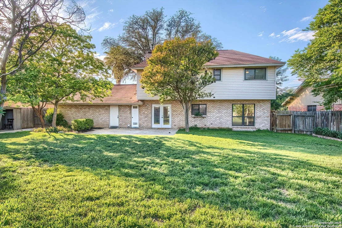 Photo of 2818 Mayfair Dr