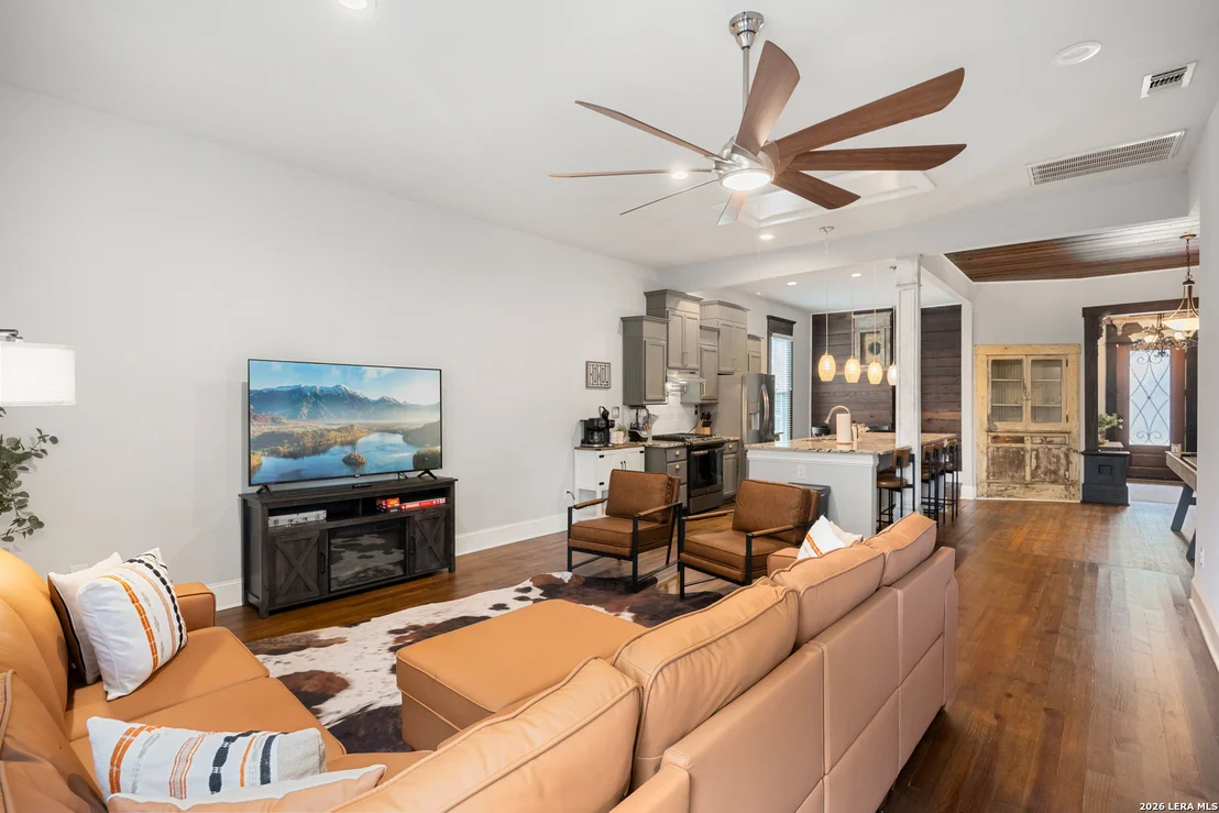 Photo of 122 Vitra Pl