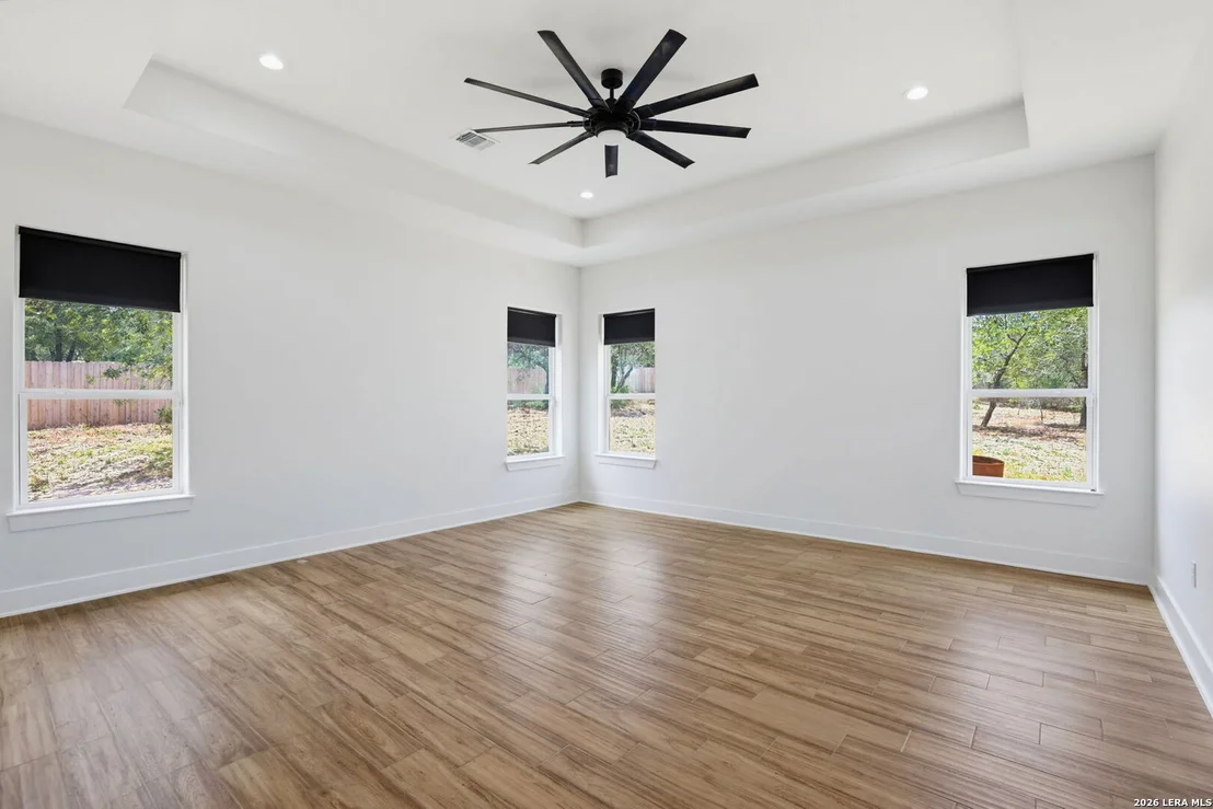 Photo of 160 Log Cabin Way