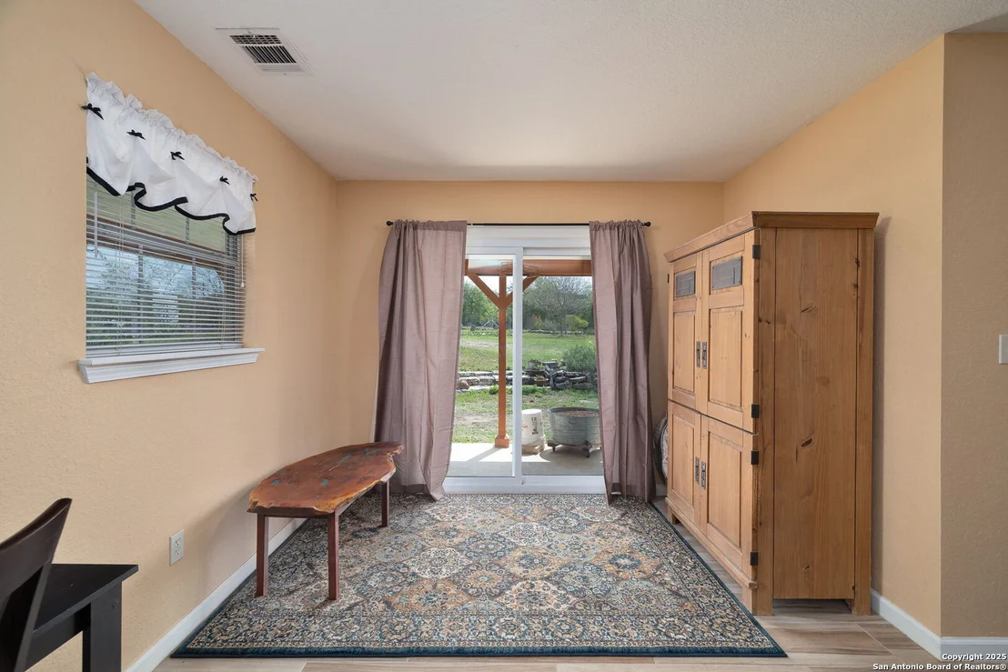 Photo of 404 Lake Rd