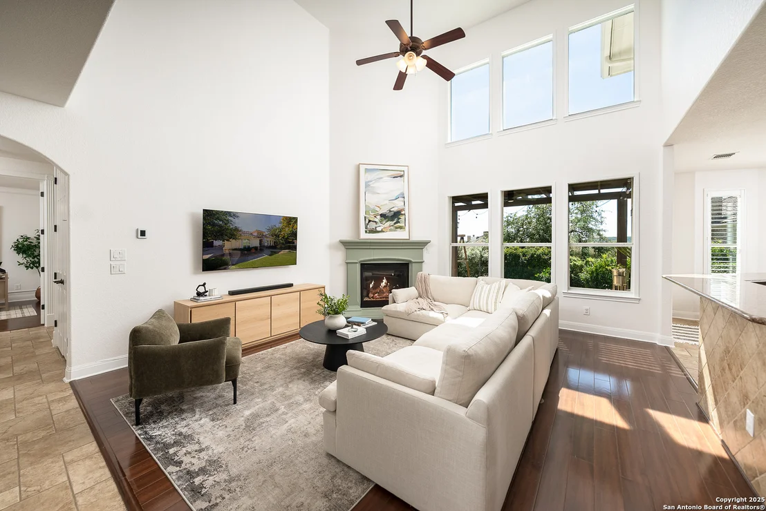 Photo of 24806 Ellesmere