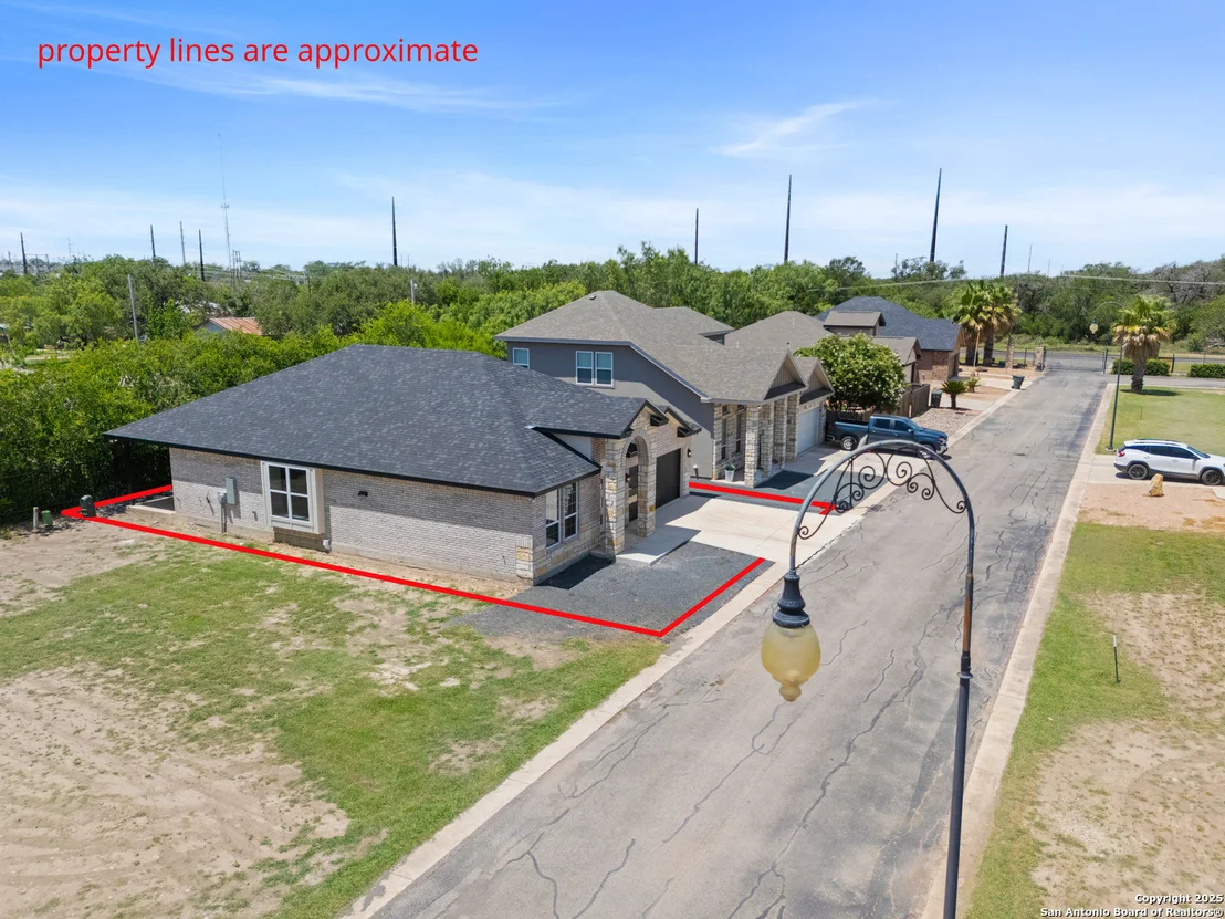 Photo of 109 Sutton PL