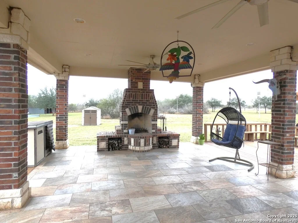 Photo of 283 Live Oak Rd