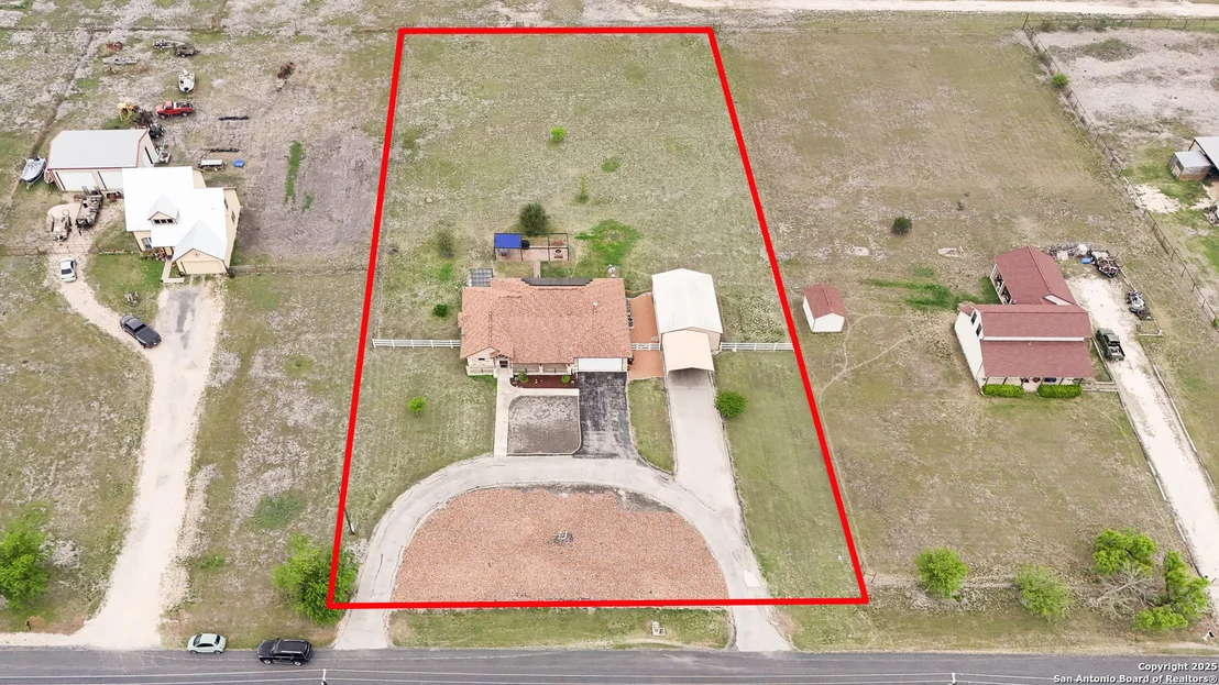 Photo of 861 County Road 464