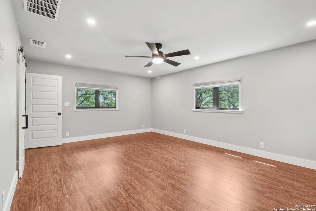 Photo of 3902 Creek Pt