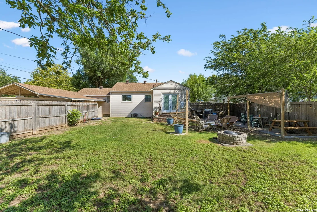 Photo of 600 Winburn Ave