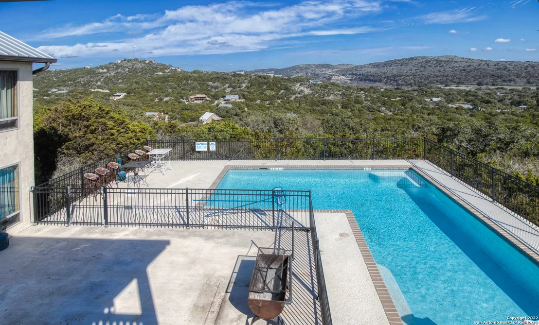 Photo of 210 Bluebonnet Dr