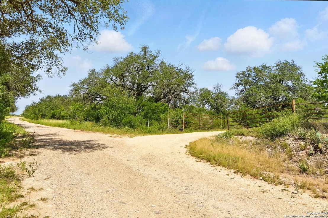 Photo of 344 E CR 341
