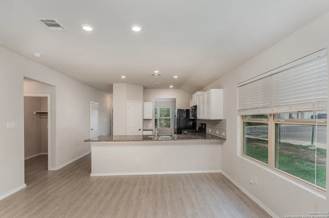 Photo of 2406 Marbach Woods