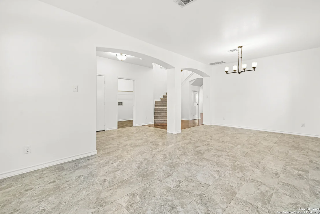 Photo of 1323 Brook Bluff