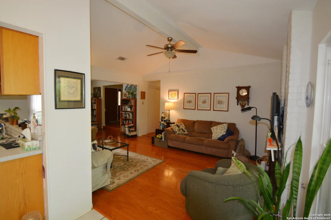 Photo of 8822 Thatch