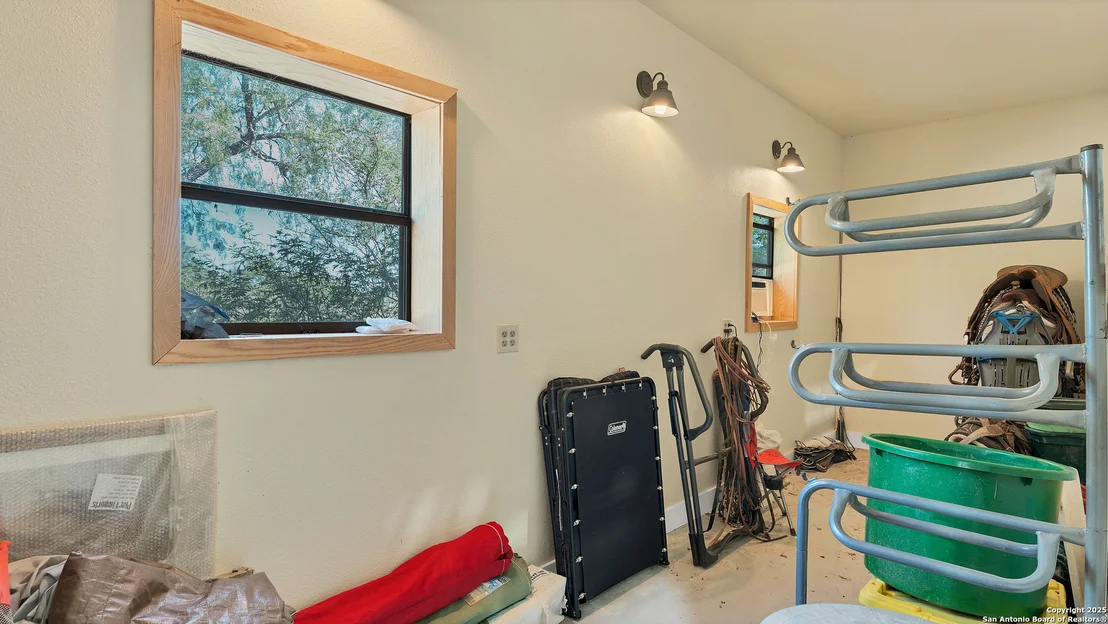 Photo of 475 JACKSON RD