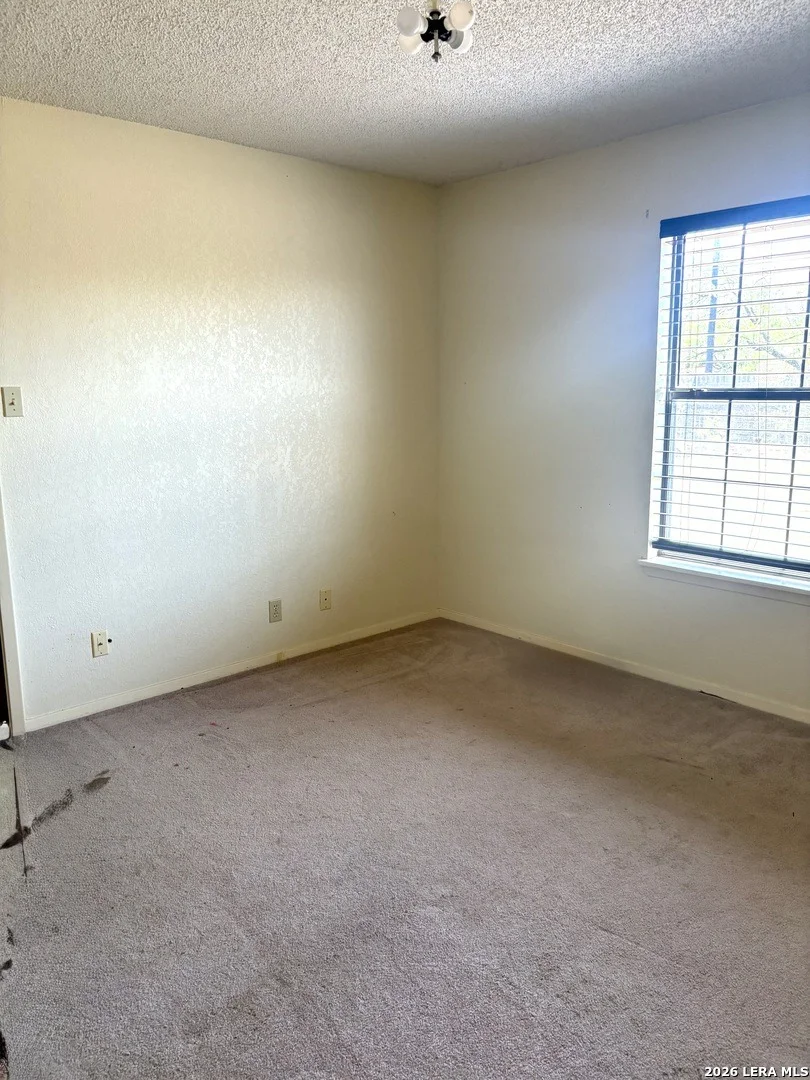 Photo of 413 W AVENUE X