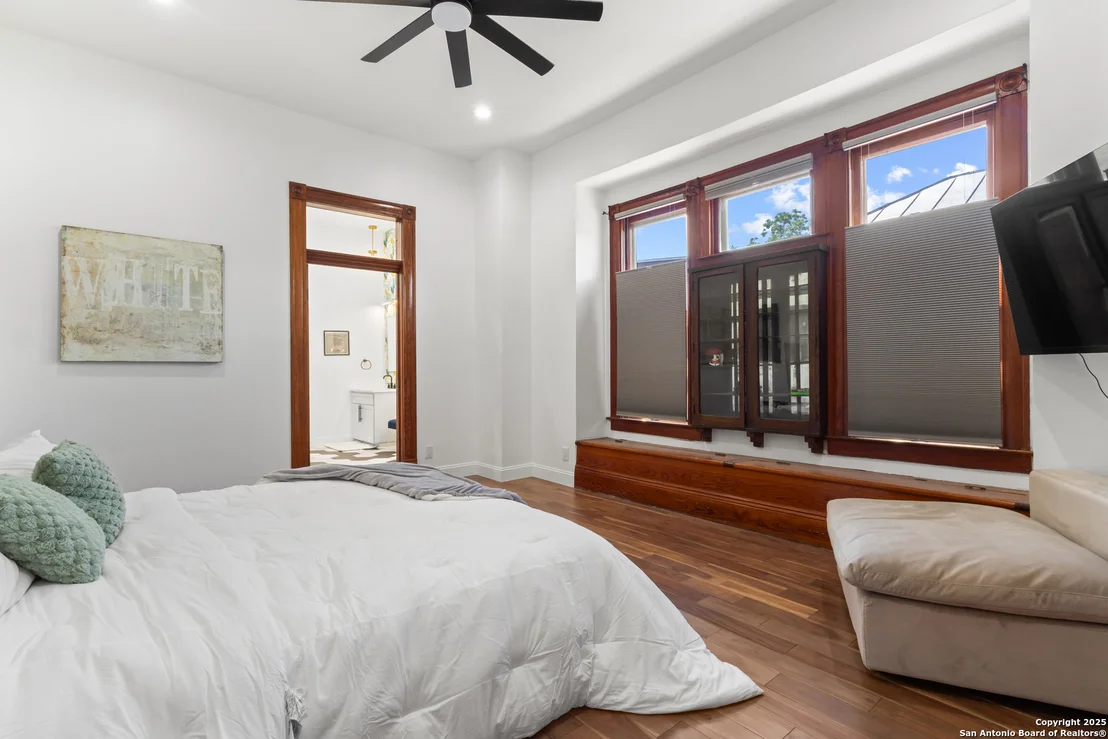 Photo of 232 Lavaca