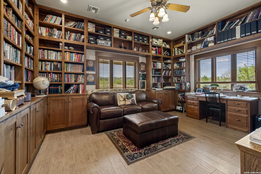 Photo of 957 Cedar Hills