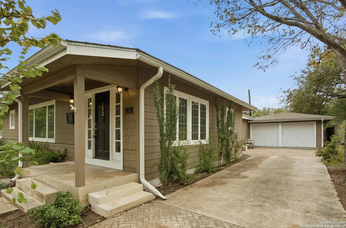 Photo of 112 Lyman