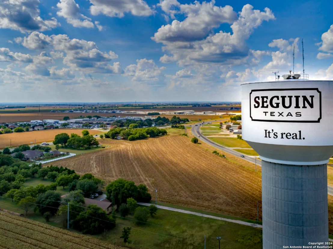 Photo of 217 GUADALUPE RIVER DR