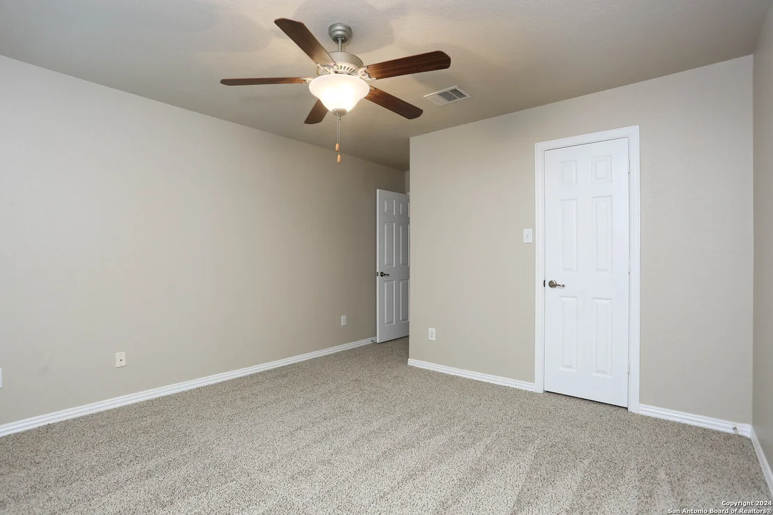 Photo of 526 Point Meadows