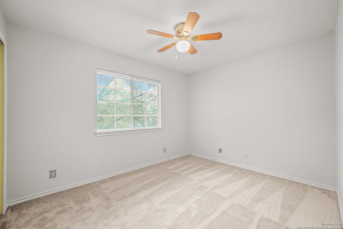 Photo of 11822 Queenston