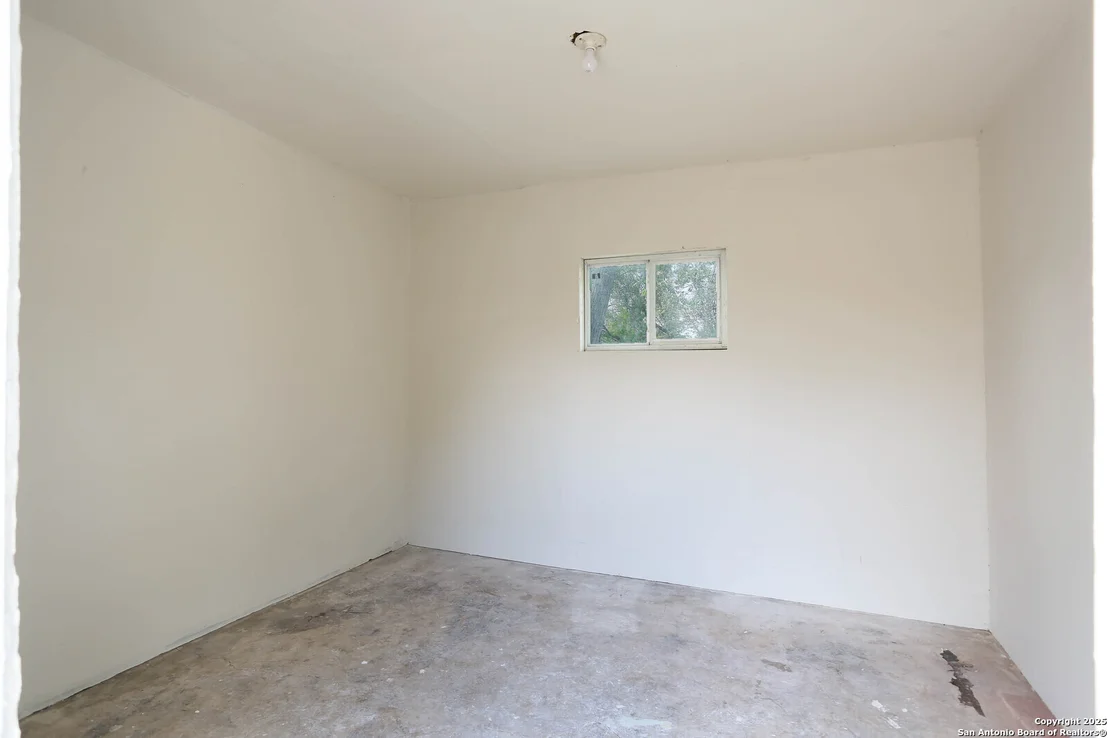 Photo of 772 Cresthill Rd