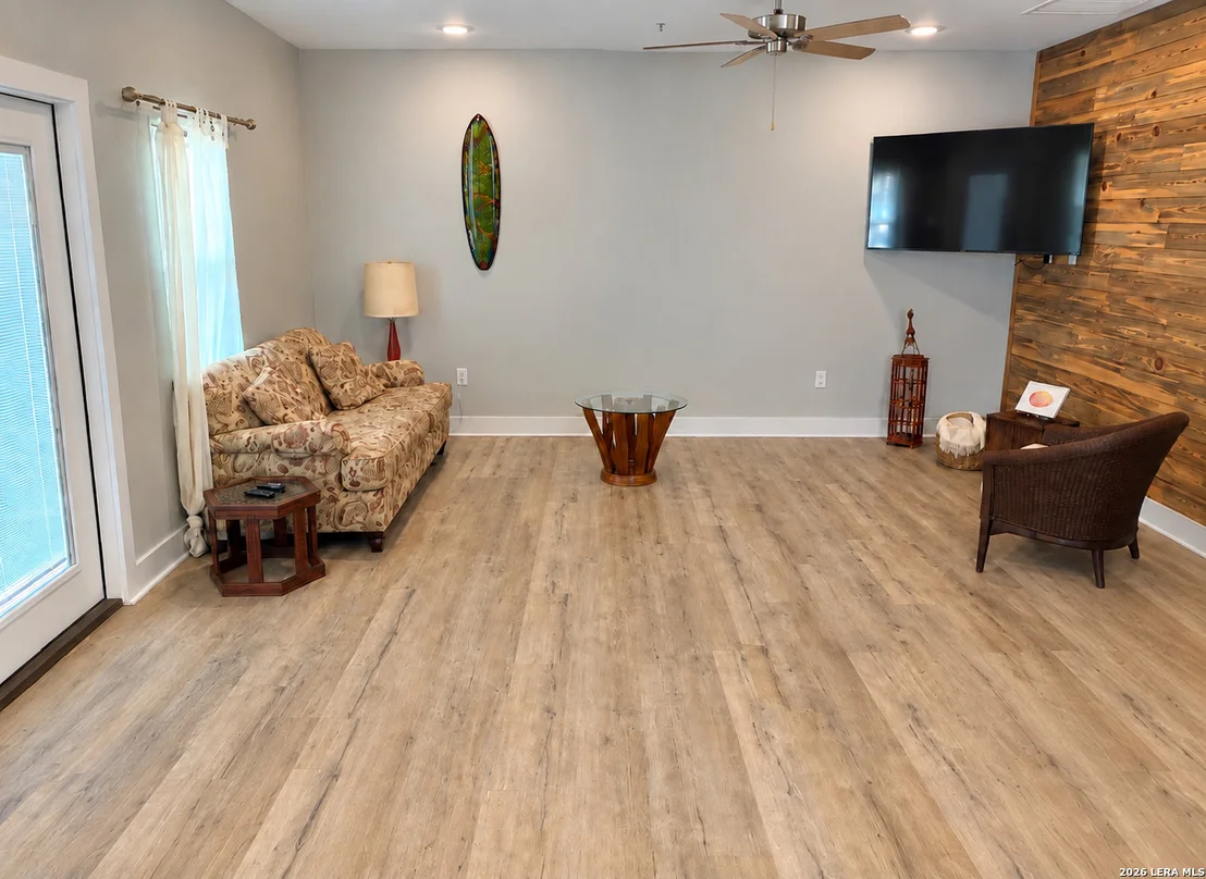 Photo of 137 OASIS CIR