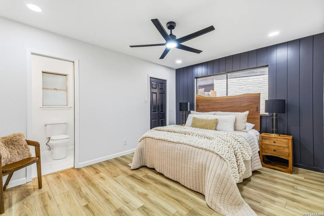 Photo of 6707 FOREST GRV