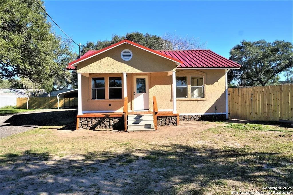 Photo of 210 N Hall