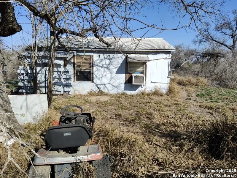 Photo of 901 Forest Oaks Dr.
