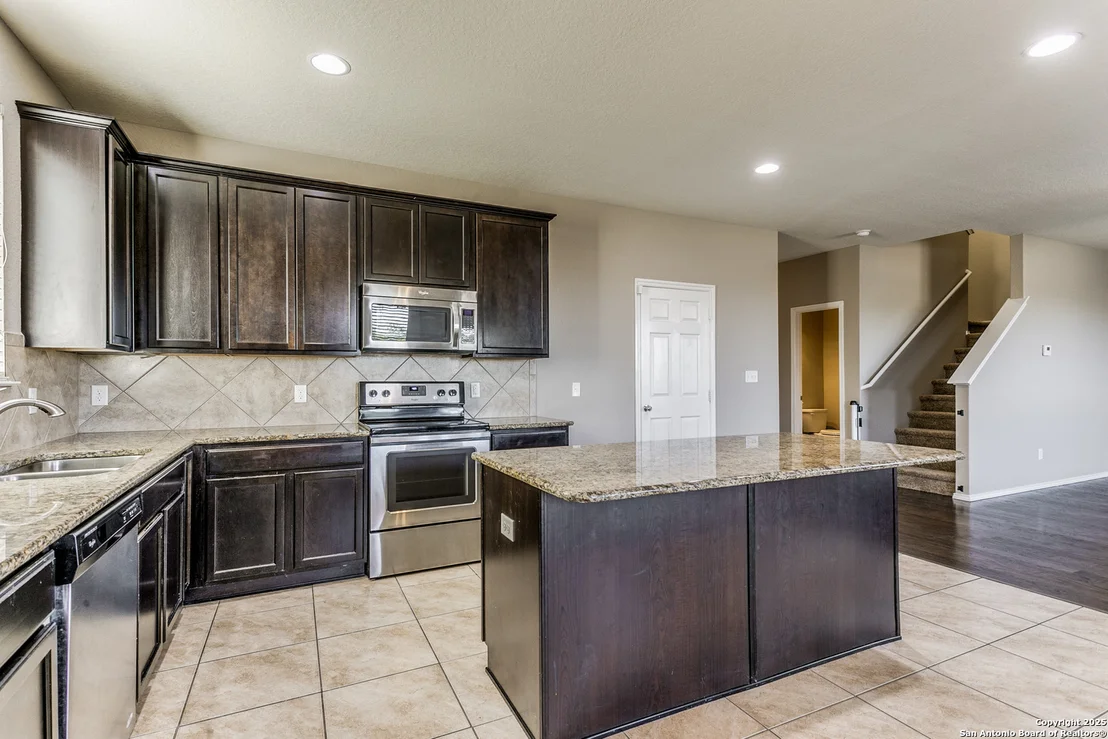 Photo of 24242 INVITATION OAK