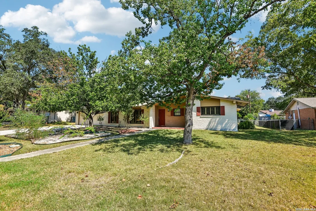 Photo of 8714 MIDCROWN DR