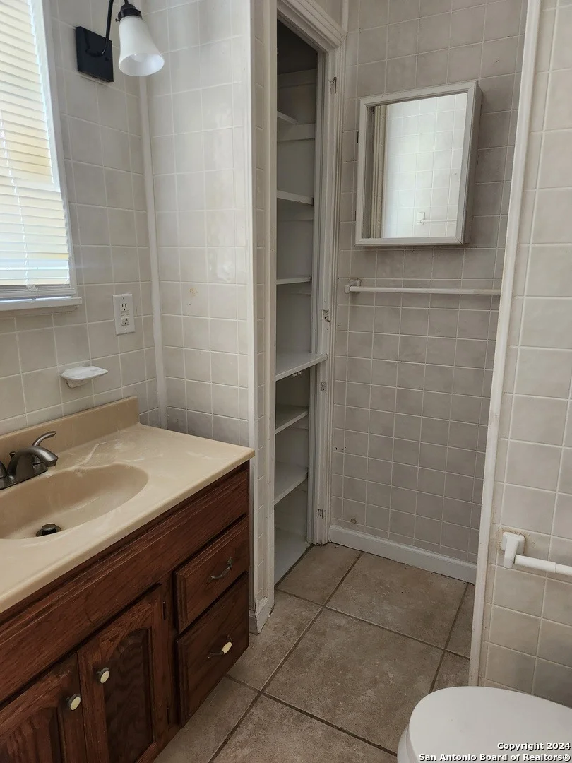 Photo of 224 GROBE DR