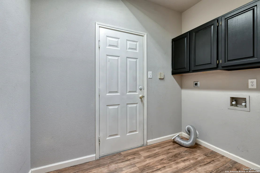 Photo of 2754 MONTEBELLO