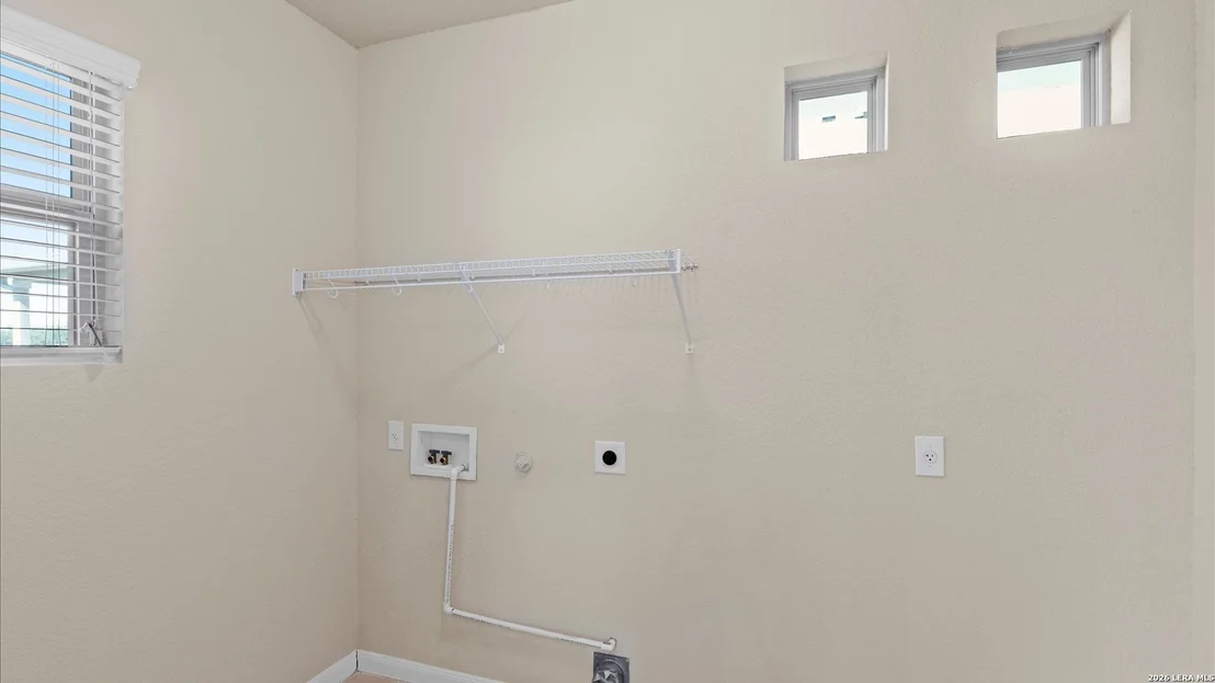 Photo of 6847 FORT BND