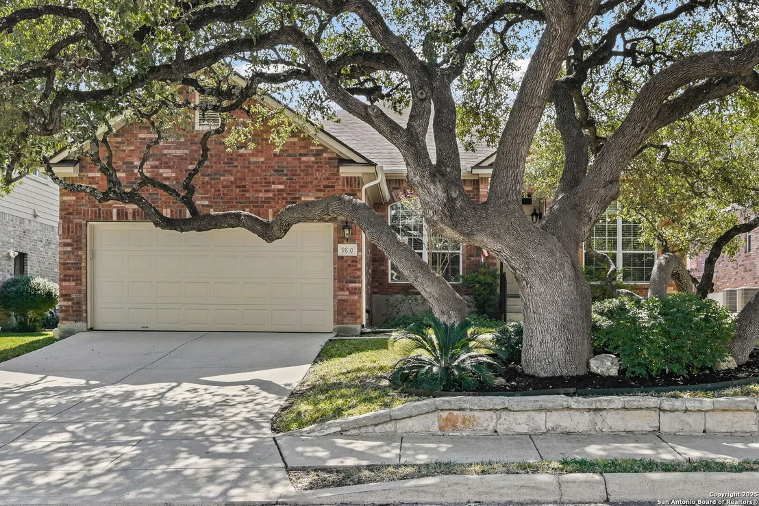 Photo of 9810 Selbourne