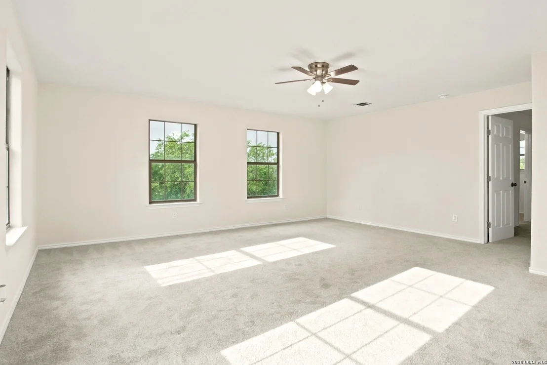 Photo of 438 CRESTHILL RD