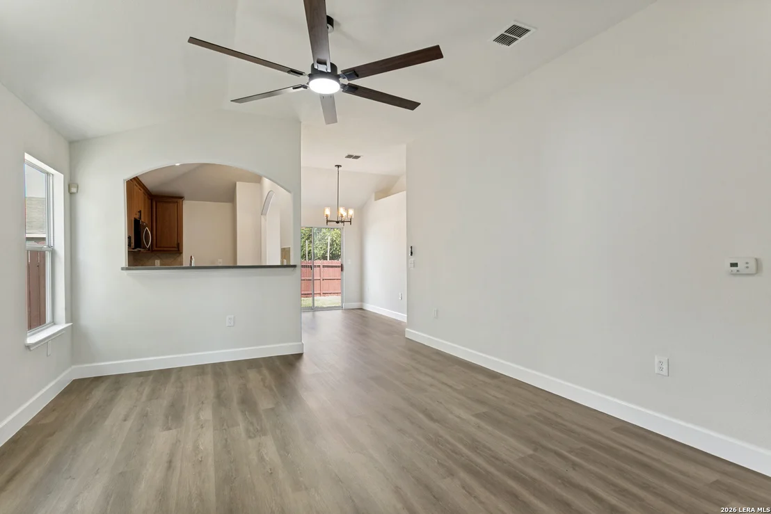 Photo of 8819 MISSION BRK