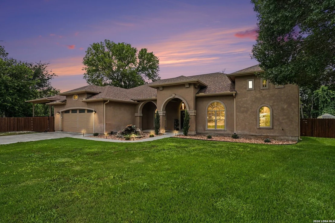 Photo of 233 MEADOWLARK LN