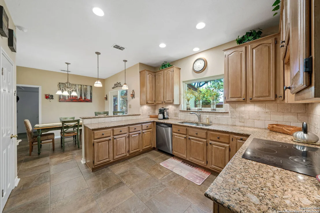 Photo of 2534 RIM OAK