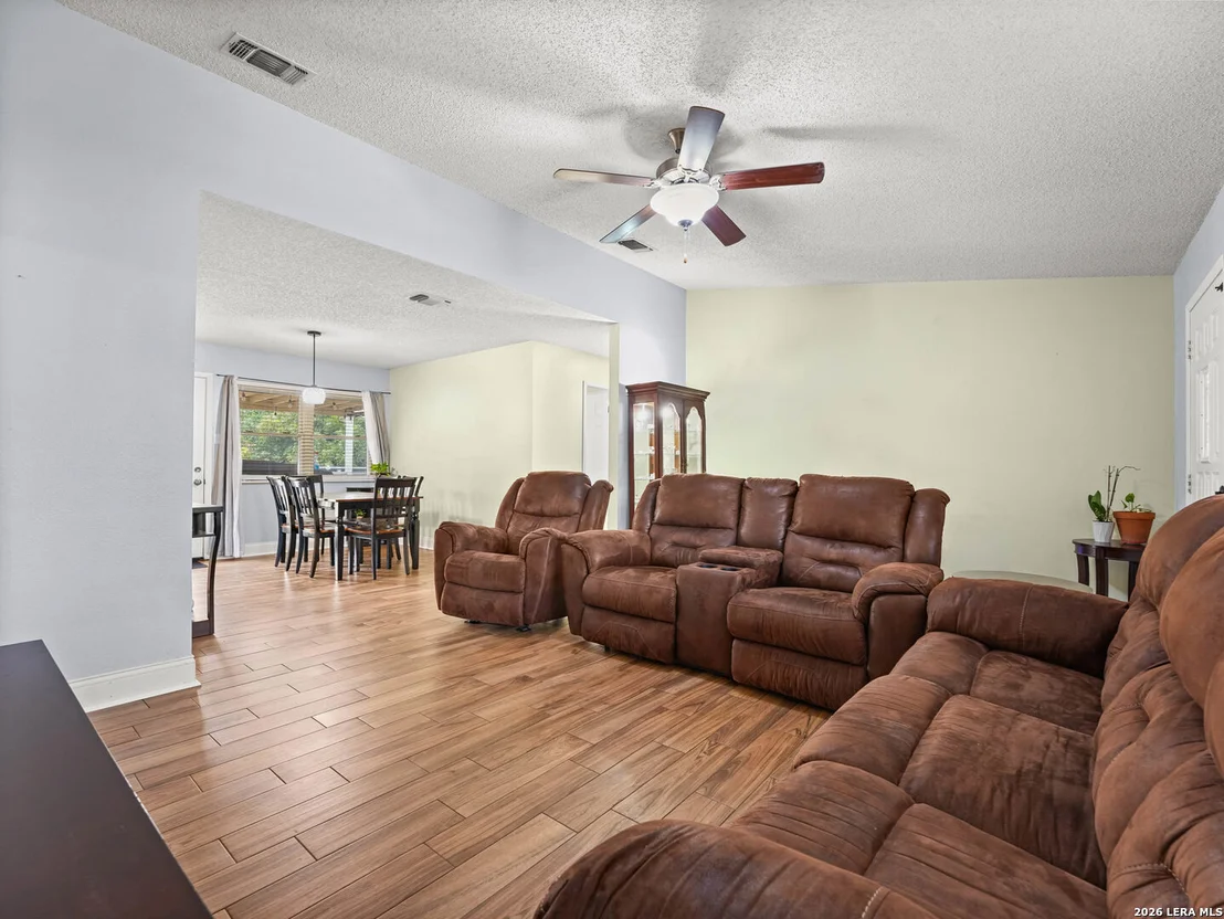 Photo of 118 CYPRESS FALLS DR