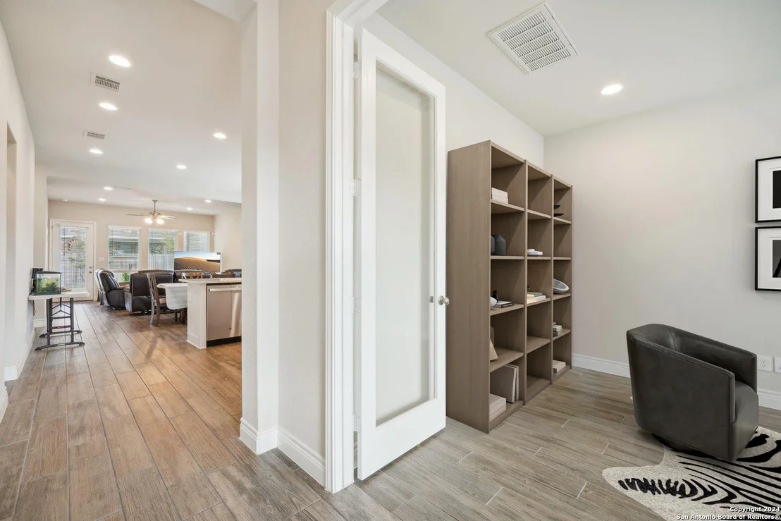 Photo of 1493 Pitcher Bend