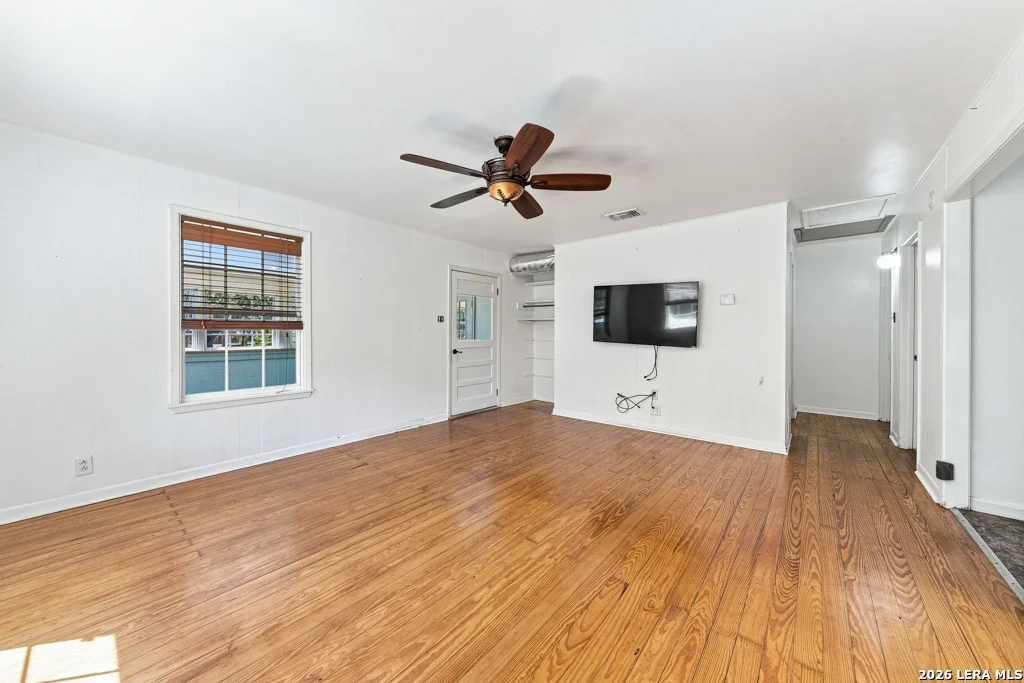 Photo of 103 Lariat Dr