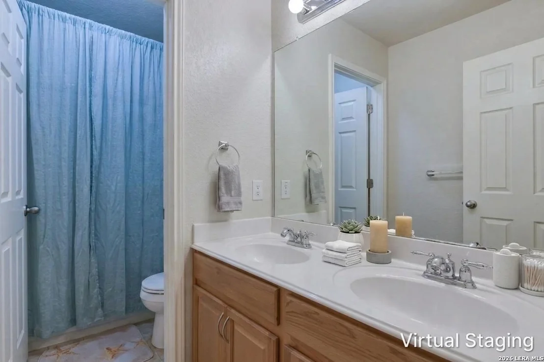 Photo of 827 Point Cove