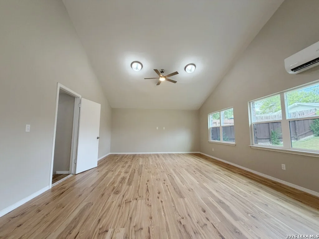 Photo of 707 BOOTH DR