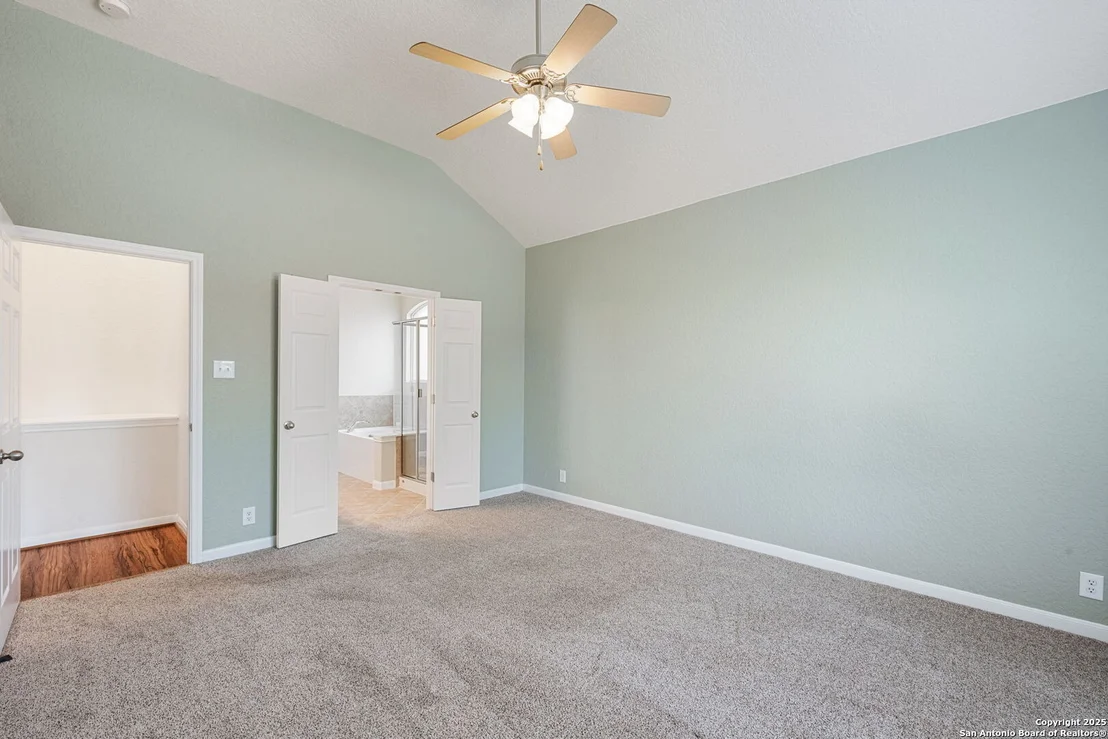 Photo of 1210 Magellan