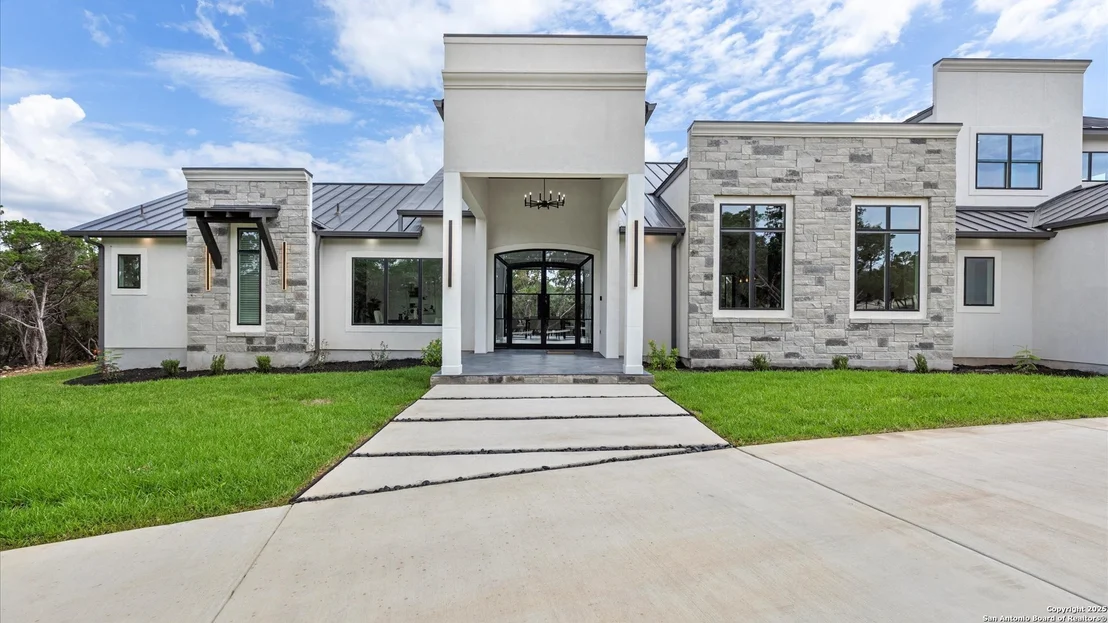Photo of 22327 Scenic Loop Rd