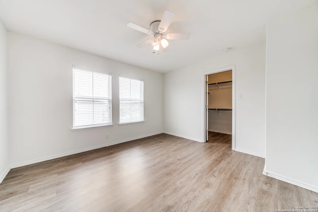 Photo of 120 JOLIE CIR
